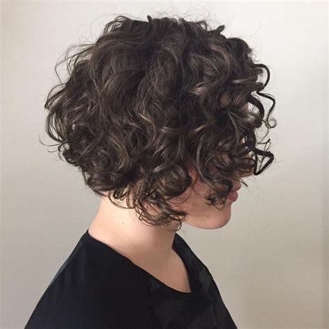 bob with curls at the end|how to style curly bob.